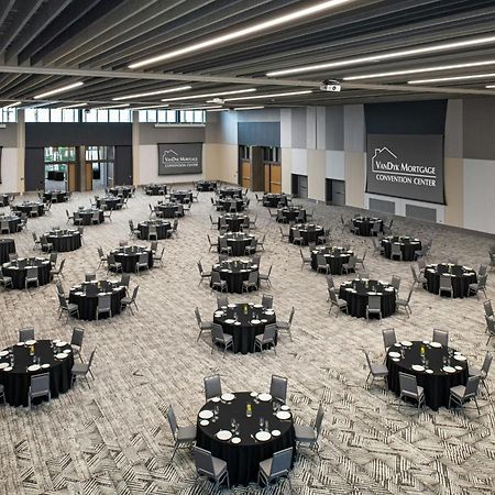 Delta Hotels By Marriott Muskegon Convention Center Экстерьер фото