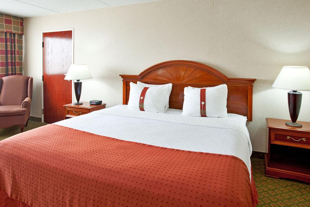 Delta Hotels By Marriott Muskegon Convention Center Экстерьер фото