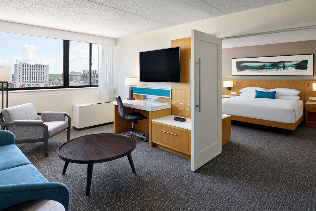 Delta Hotels By Marriott Muskegon Convention Center Экстерьер фото