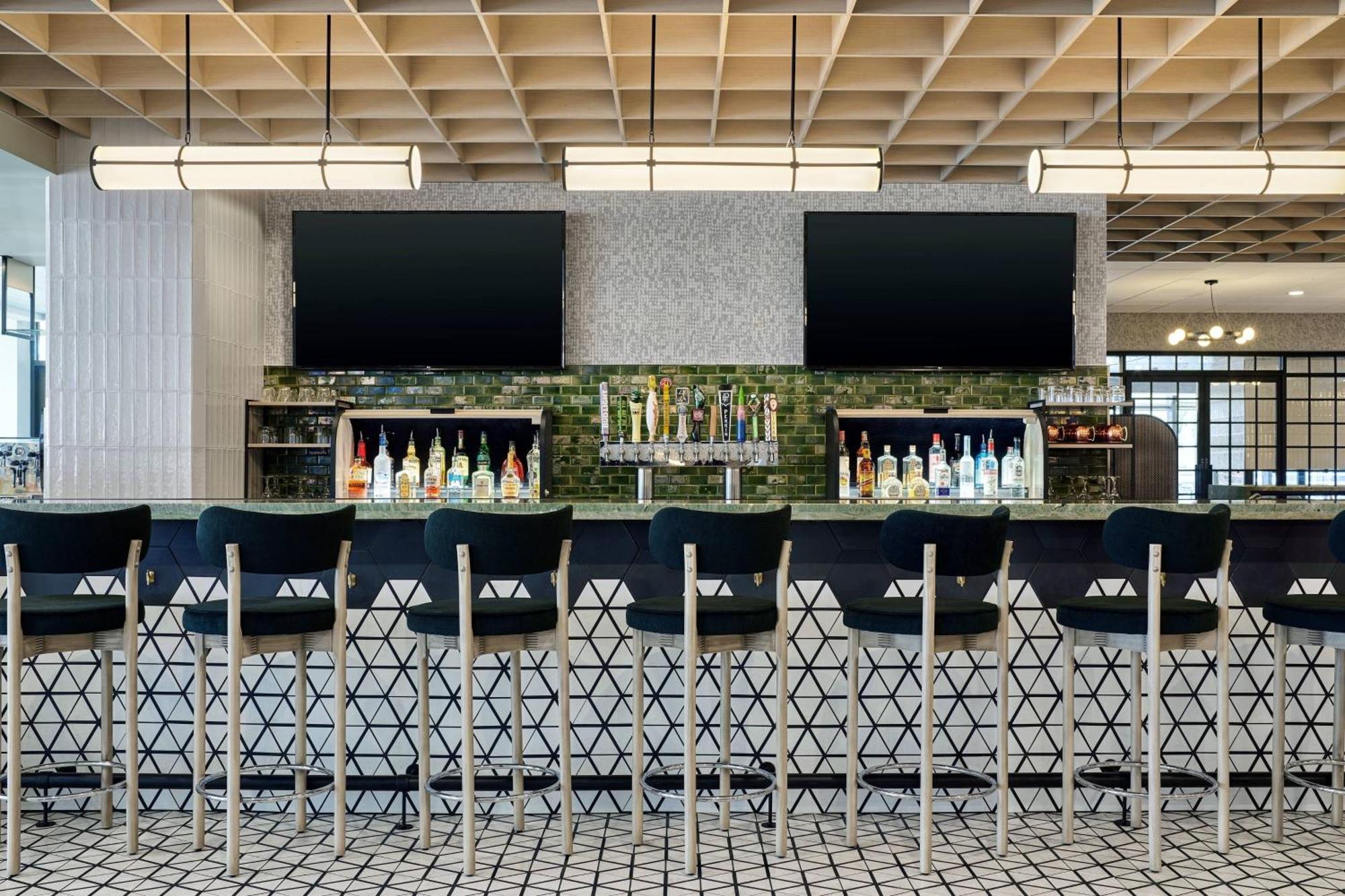 Delta Hotels By Marriott Muskegon Convention Center Экстерьер фото