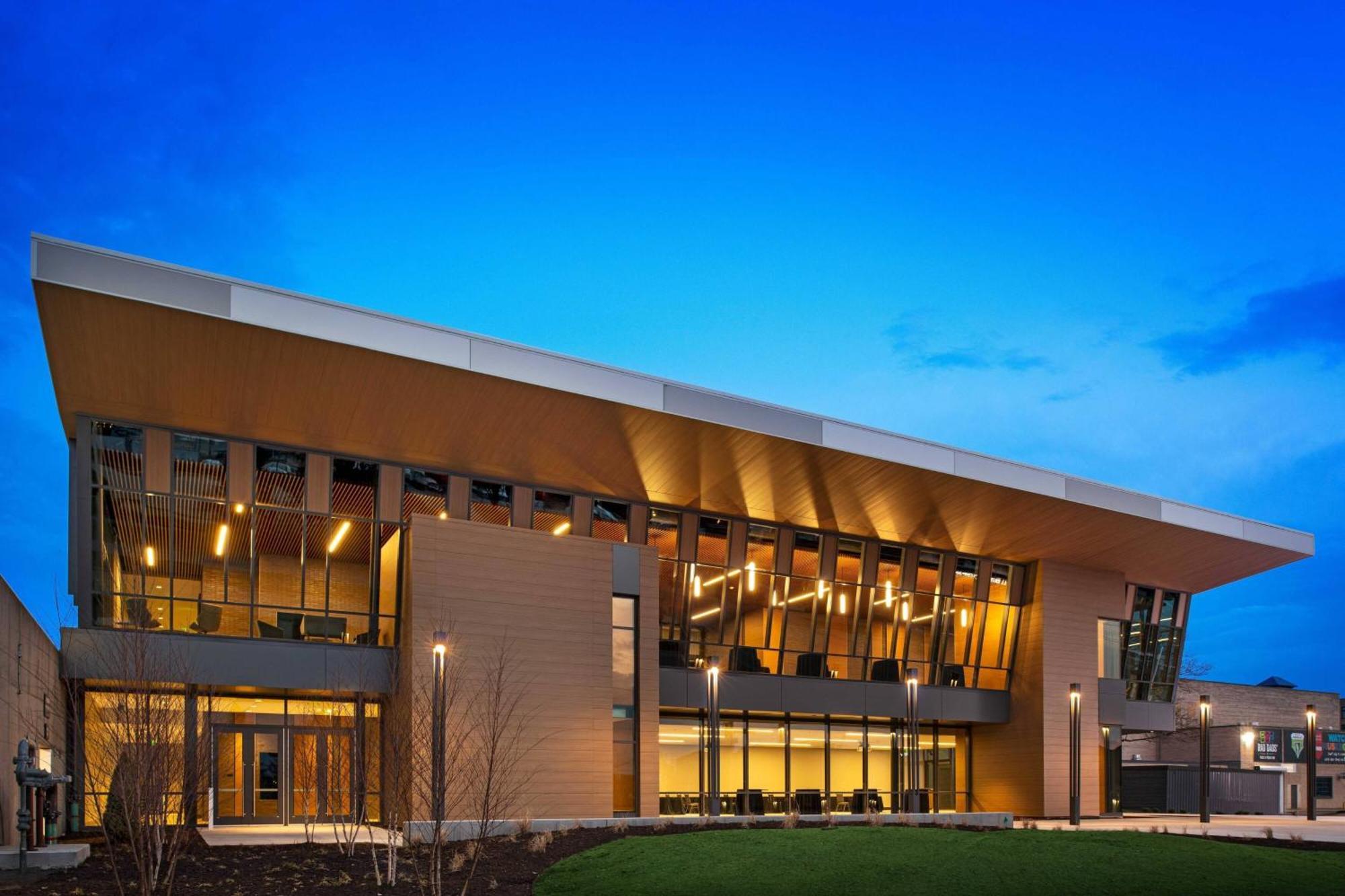 Delta Hotels By Marriott Muskegon Convention Center Экстерьер фото