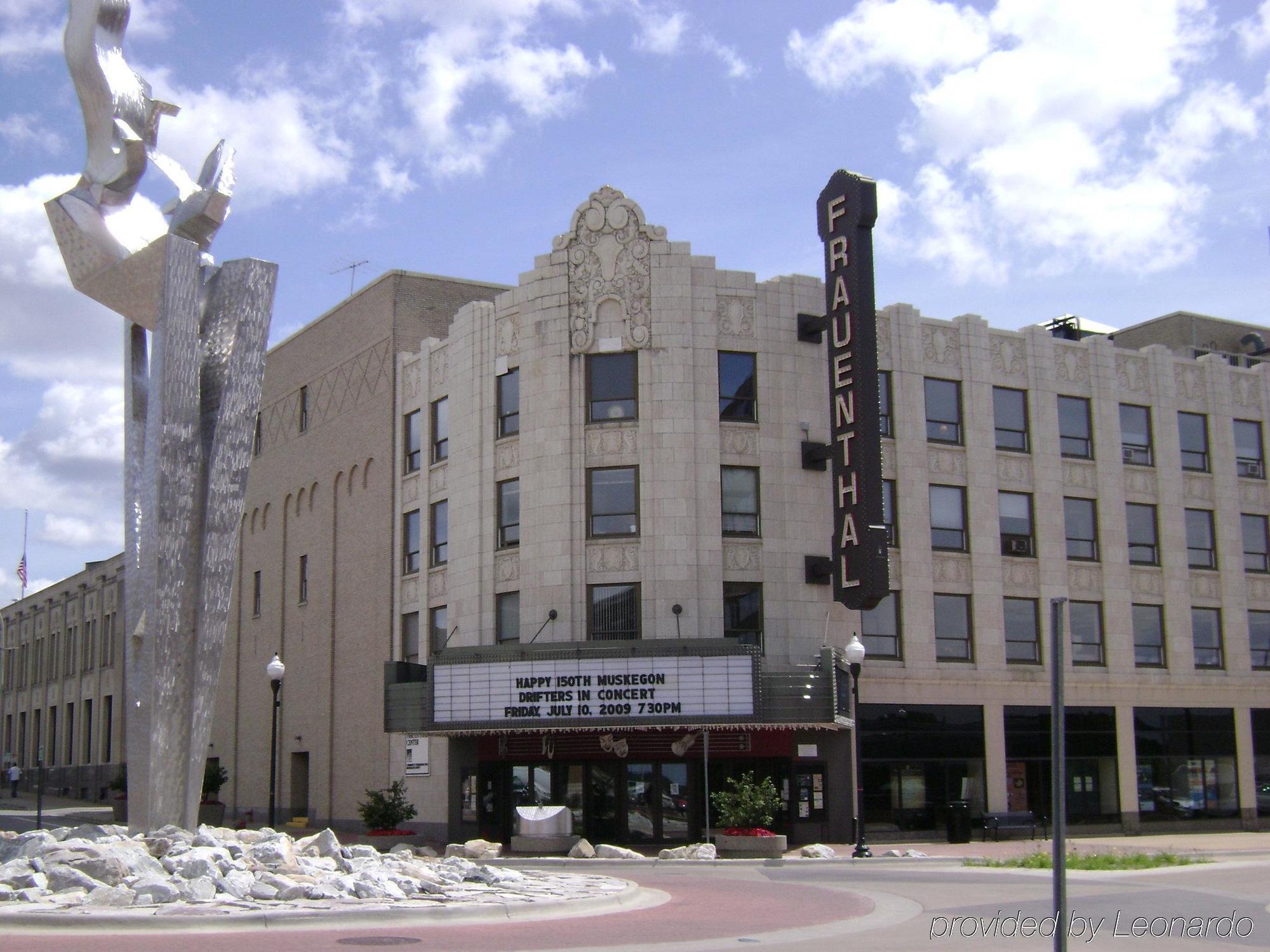 Delta Hotels By Marriott Muskegon Convention Center Экстерьер фото